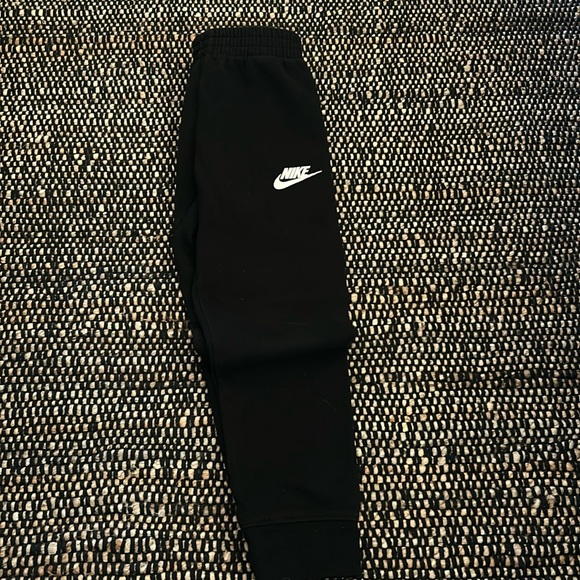 Nike sweat pants - Picture 1 of 1